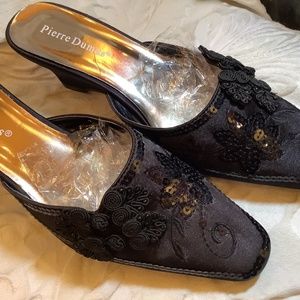Pierre Dumas black wedge sequin EUC